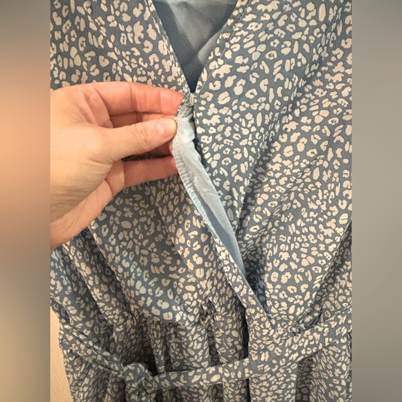 Light Blue Wrap Pattern Dress - Picture 4 of 5